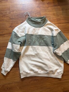 Women’s mock neck. Grove the brand